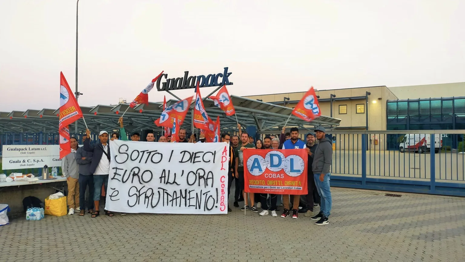 Sindacato di Base ADL Cobas - Accordo alla Gualapack su mensa e presenza: insufficiente ma una prima vittoria dei lavoratori