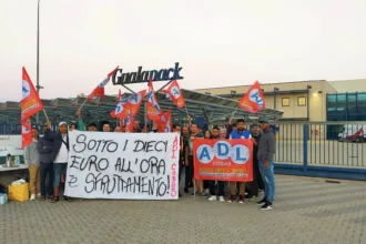 Sindacato di Base ADL Cobas - Accordo alla Gualapack su mensa e presenza: insufficiente ma una prima vittoria dei lavoratori