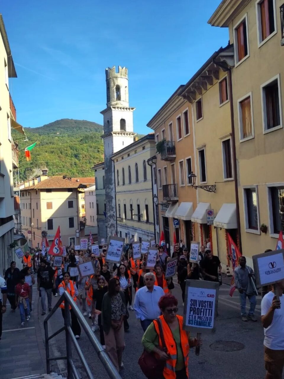 Sindacato di Base ADL Cobas - 83 persone su 109 a rischio licenziamento al magazzino logistico "VALENTINO" a Valdagno (notizia in continuo aggiornamento)