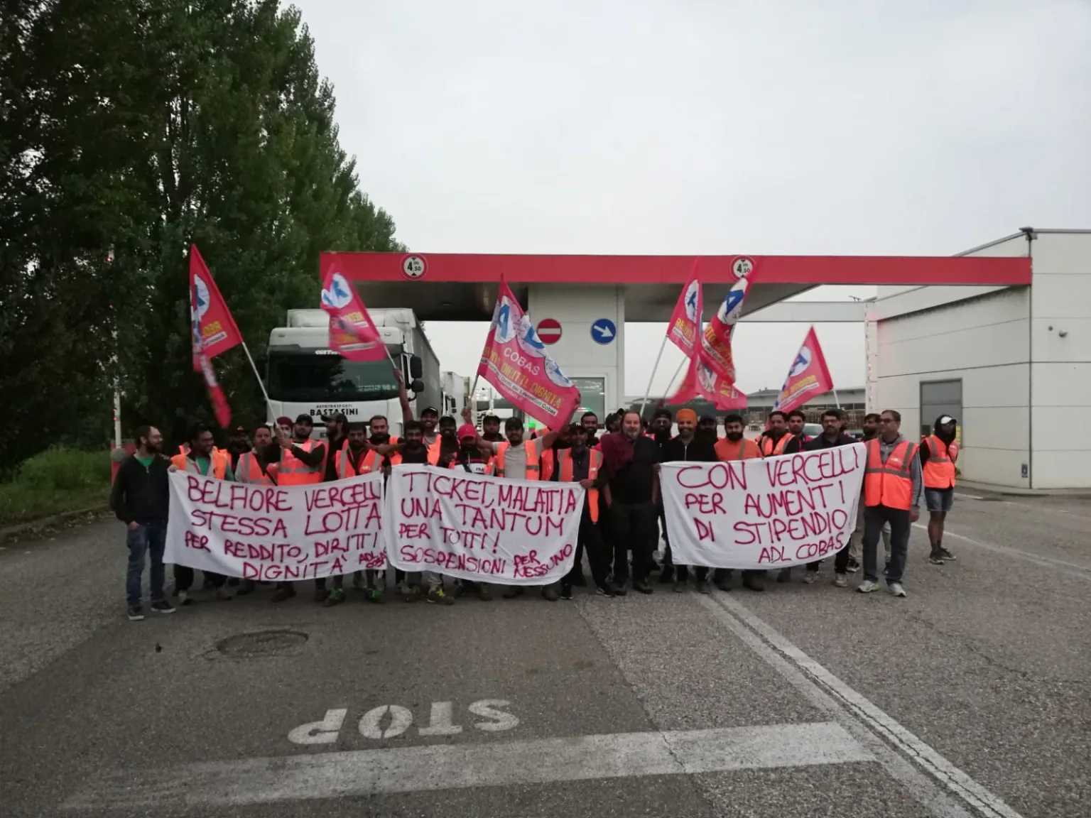 Sindacato di Base ADL Cobas - Inizia con lo sciopero la lotta nei magazzini Maxi Di di Vercelli e Belfiore