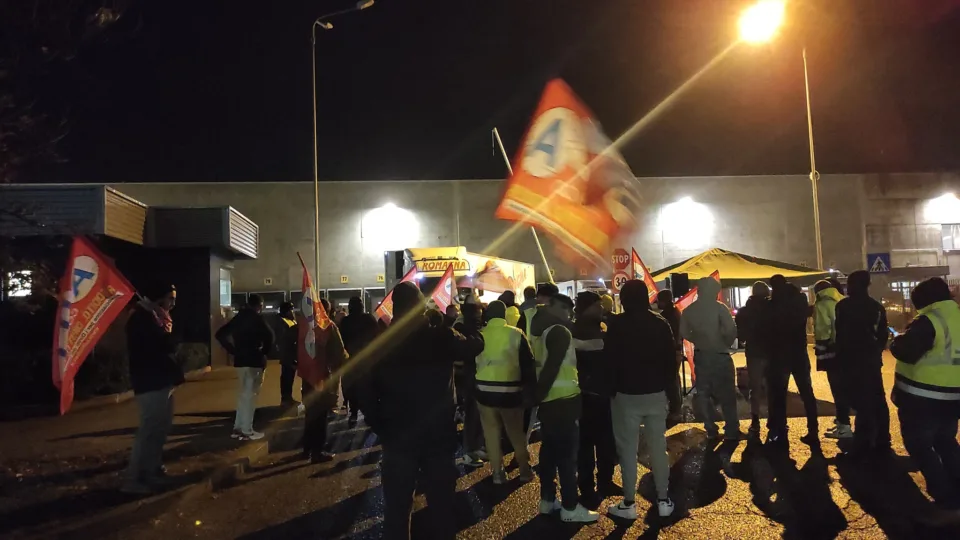 Sindacato di Base ADL Cobas - Ancora sciopero a Maxi Di Vercelli per CCNL logistica e aumento del Ticket