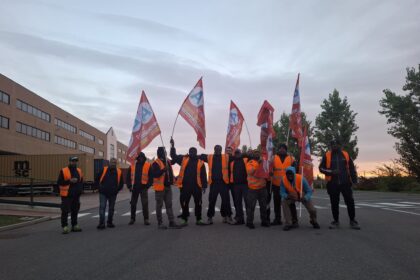 Sindacato di Base ADL Cobas - Aosom Belgioioso: scioperano i lavoratori di Maxilog. “Basta ritardi nei pagamenti e precarietà”.