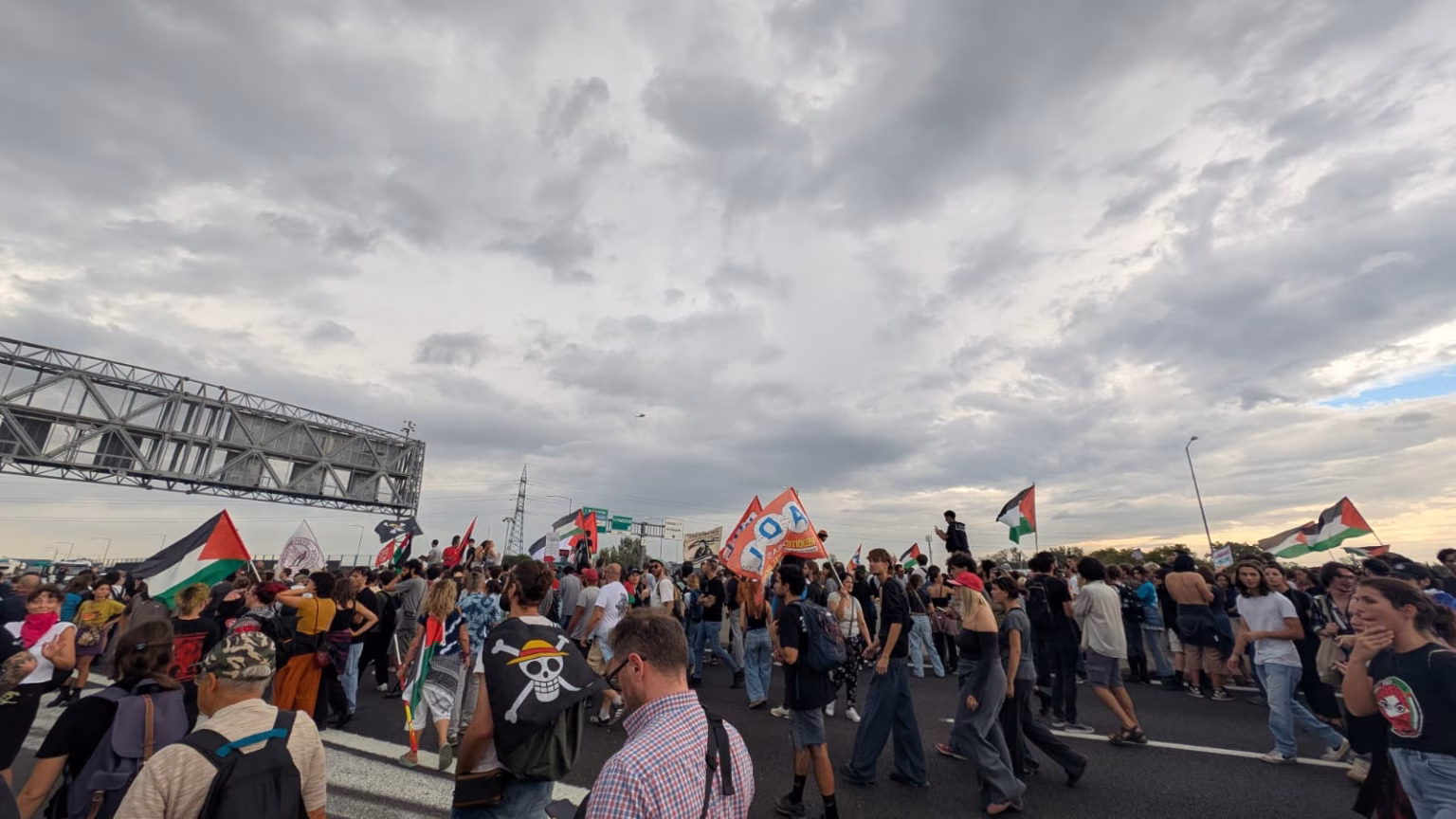 Sindacato di Base ADL Cobas - Avevamo detto blocchiamo tutto: 22 settembre, un buon inizio!