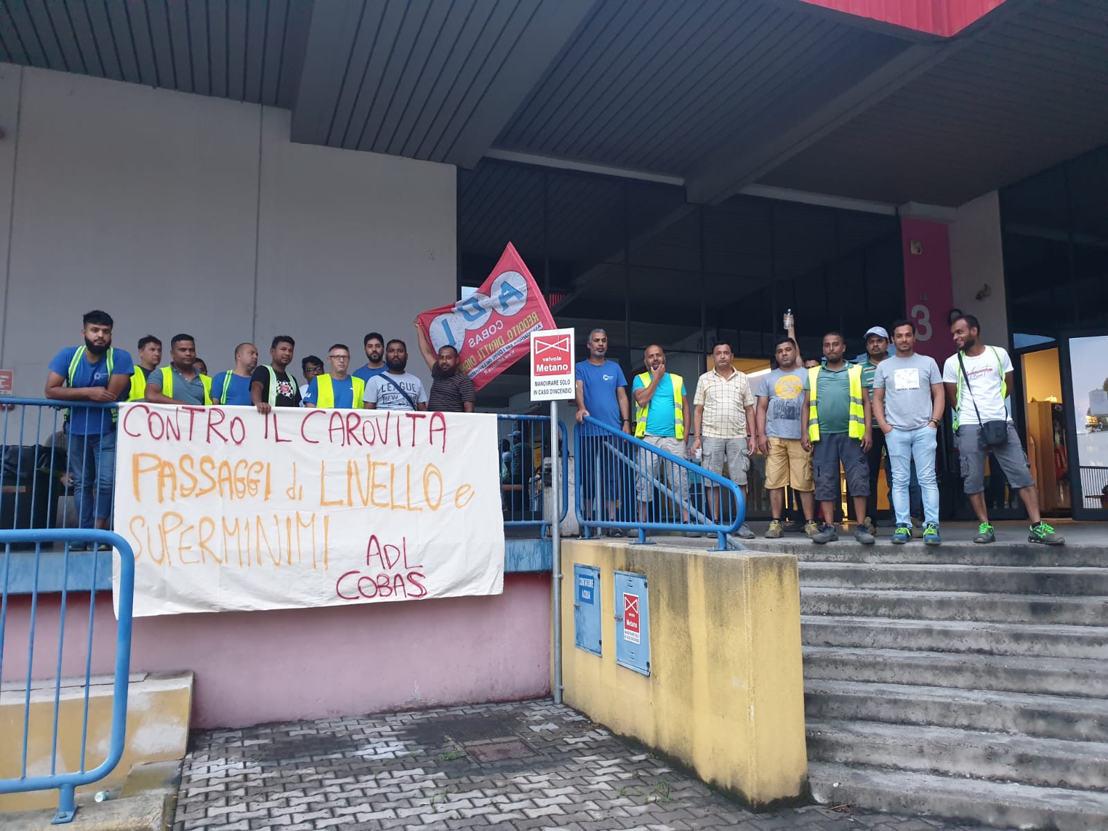 Sindacato di Base ADL Cobas - Padova - Riprende la lotta nel magazzino Gottardo/Tigota’: 2 ore di sciopero per turno