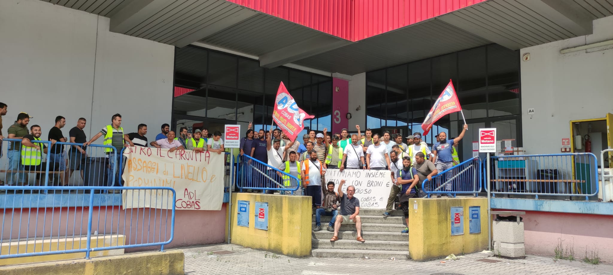 Sindacato di Base ADL Cobas - Padova - Continua lo sciopero in Tigotà