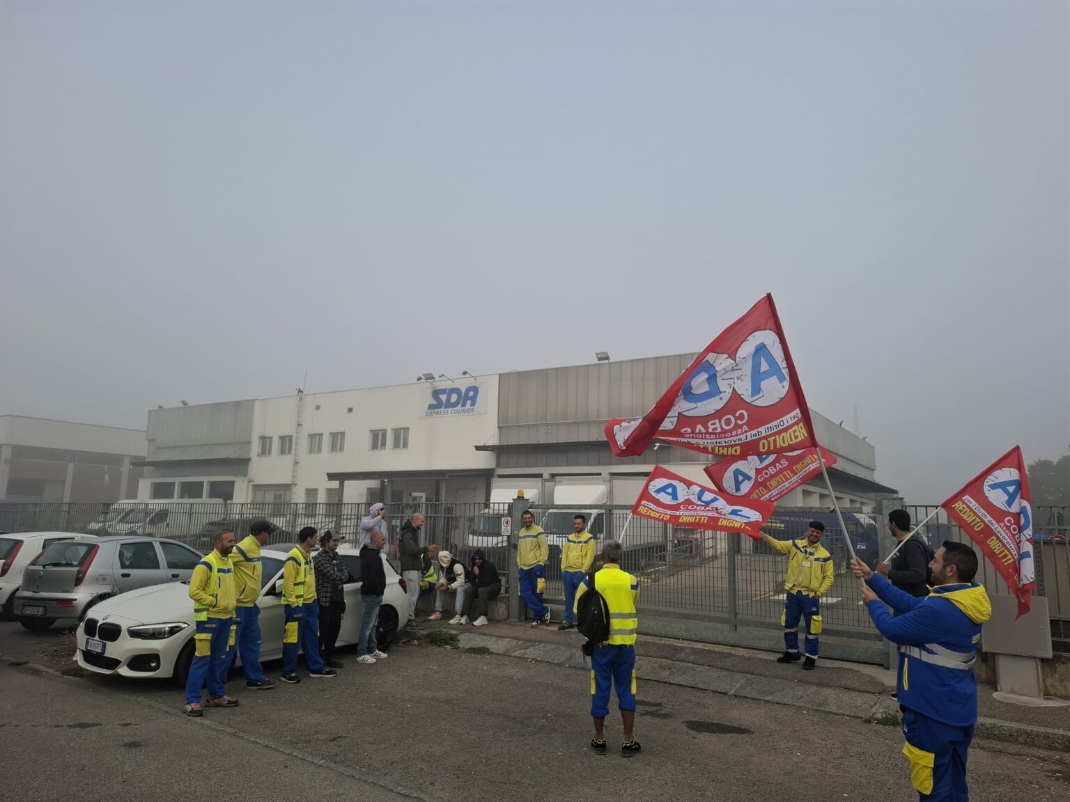 Sindacato di Base ADL Cobas - SDA Alessandria: i corrieri di SIC Europe scioperano per il rispetto degli orari di lavoro