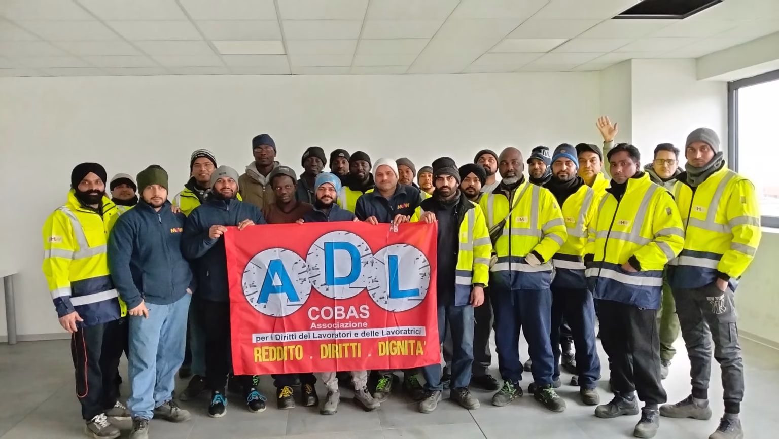 Sindacato di Base ADL Cobas - Le lavoratrici e i lavoratori di Coop Serravalle conquistano migliori condizioni economiche. Firmato l'accordo per il premio 2026 con Manhandwork