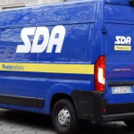 Sindacato di Base ADL Cobas - Passaggi di livello automatici legati all'anzianità e indennità di turno spezzato: conquista storica per i lavoratori del magazzino SDA di Alessandria.